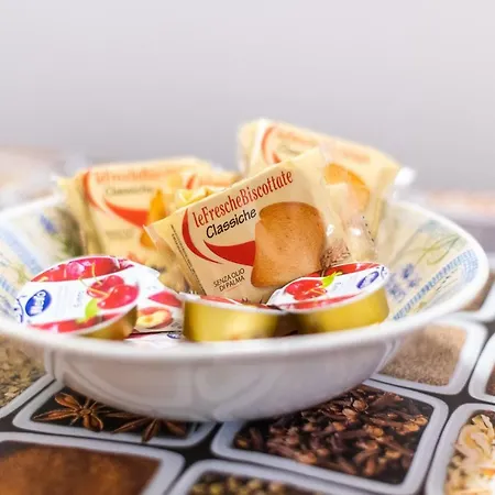 Anais' Loft- Osp. Sant'orsola-fiera شقة